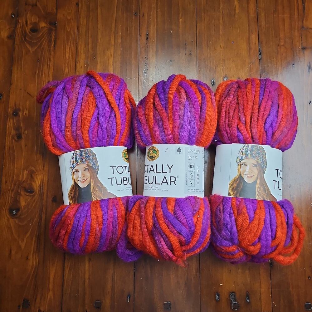 3 SKEINS LION BRAND YARN TOTALLY TUBULAR